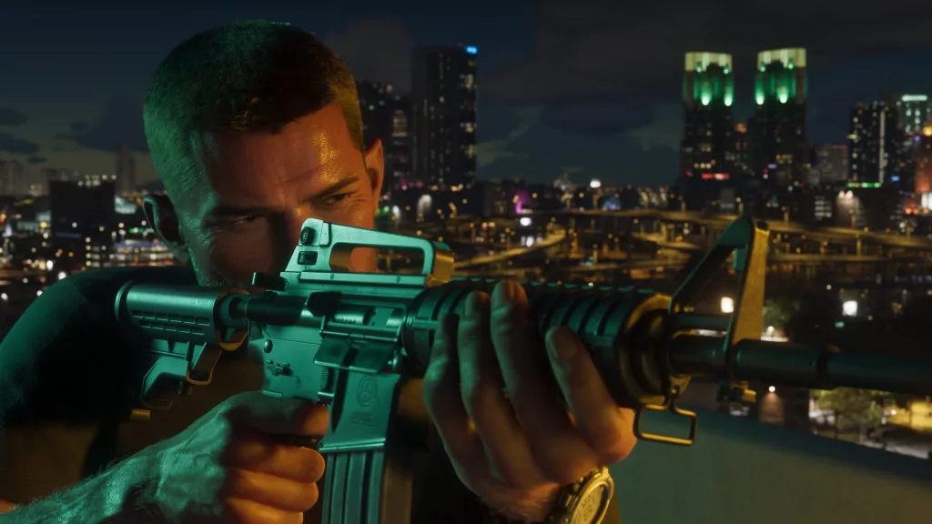 Jason Duval segurando um rifle com a paisagem da cidade ao fundo.