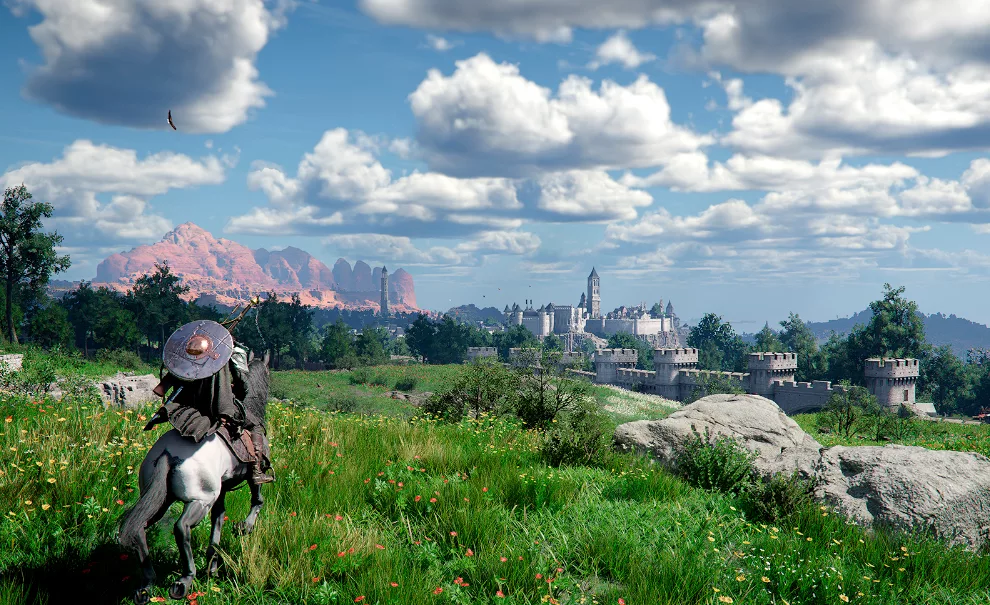 Personagem de Crimson Desert à cavalo em paisagem gramada e com castelo ao fundo.
