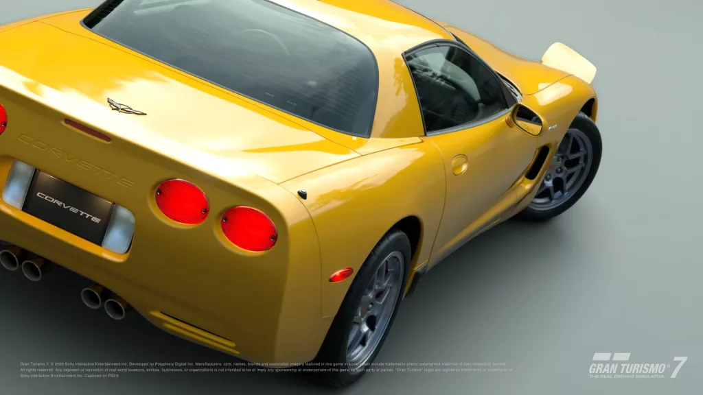 Chevrolet Corvette Z06 ’01 visto de cima por trás.