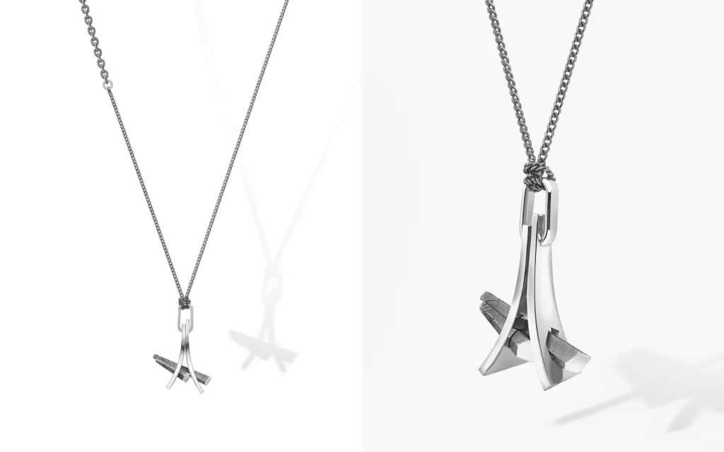 Joia real, um colar criado pela designer Hannah Martin.
