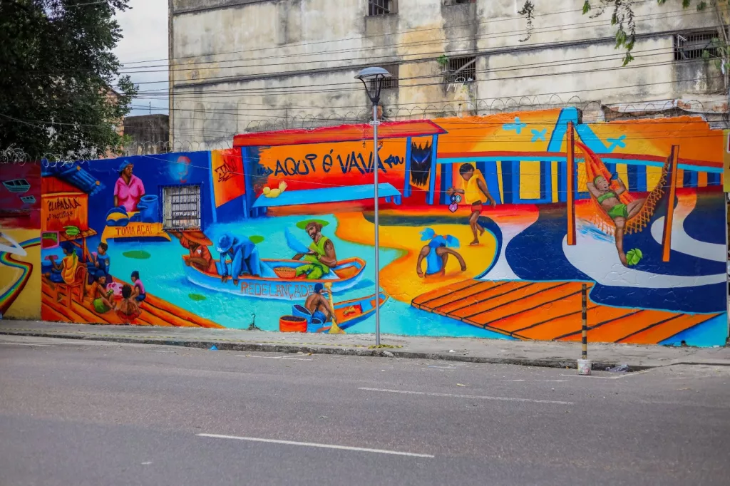 Mural em muro de via pública de Valorant em Manaus no Centro Histórico.