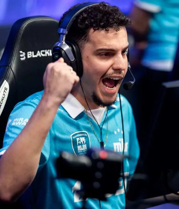 Brnz4n em destaque, jogador da MIBR disputando Austin Major 2025 - Foto: Michal Konkol/BLAST