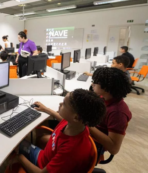 Oi Futuro promove cursos gratuitos de programação e criação de jogos
