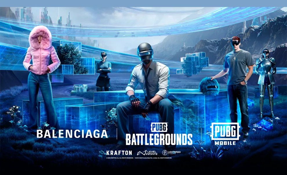 Personagem principal de PUBG sentado no meio com outras 4 pessoas e suas roupas da Balenciaga em volta em um cenário com cubos cirtuais funcionando como apoio, além das escritas, Balenciaga, PUBG Battlegrounds e PUBG Mobile.