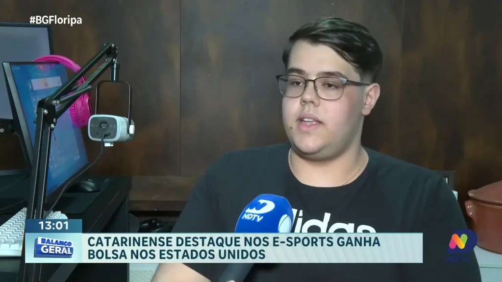 Jovem Diogo Vieira que aproveitou a oportunidade no esporte eletrônico universitário.
