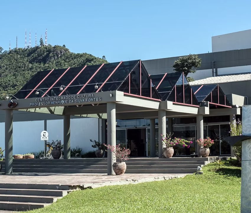 Foto do Centro Integrado de Cultura, o CIC.