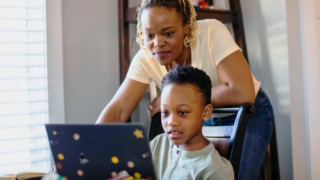 roblox contas por idade controles parentais segurança crianças