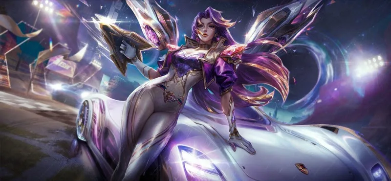 Kai'Sa Em frente a Porsche utilizando a skin de prestígio em Riot Games Porsche Wild Rift.