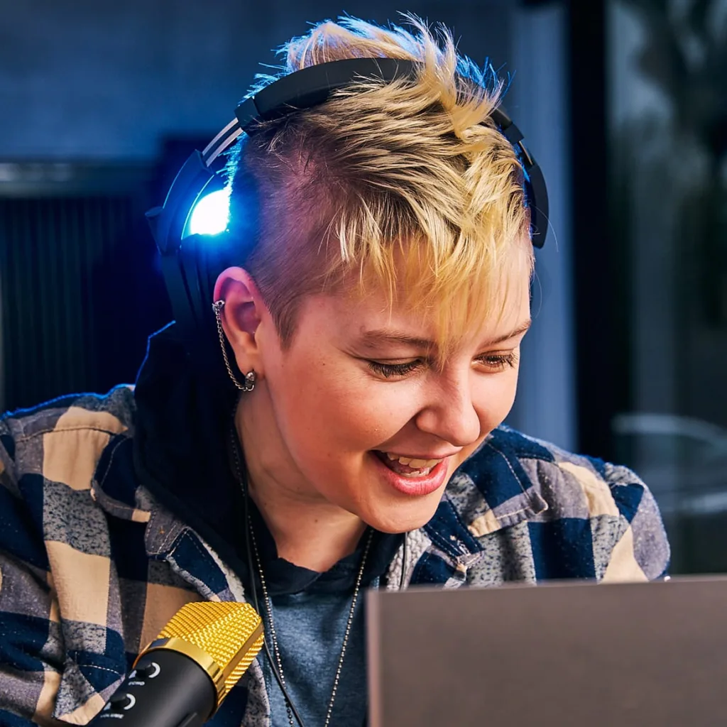 Foto de Alice Monstrinho, embaixadora da ND Games, professora da Univali, artista 2D e dubladora