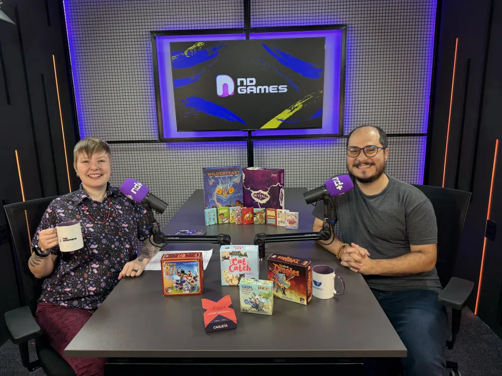 Alice Monstrinho e Pedro Coimbra em mesa do Podcast ND Games.